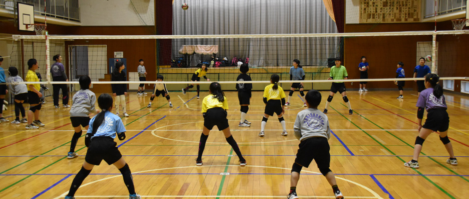 試合形式の練習風景